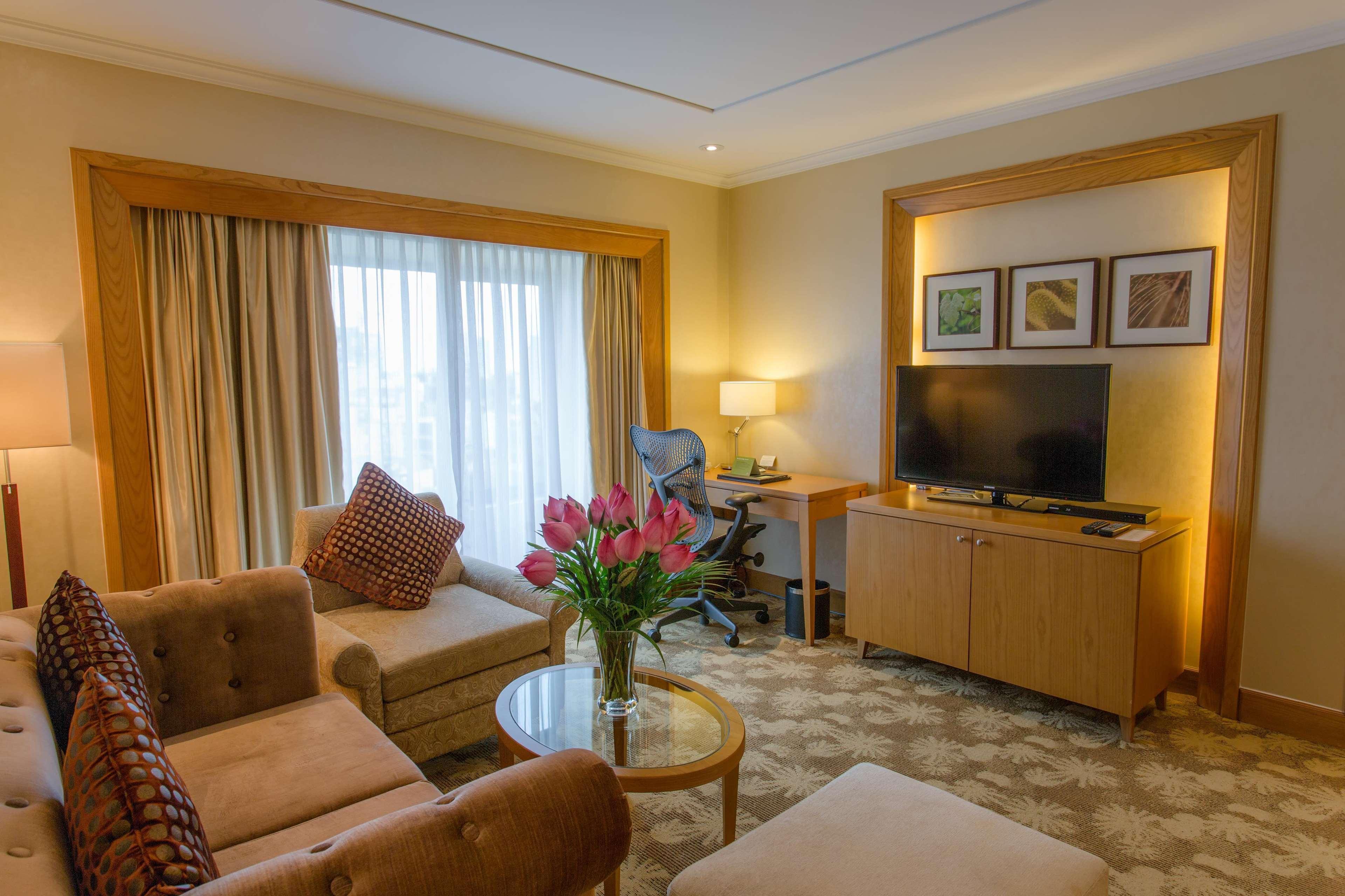 Hilton Garden Inn Hanoi Dış mekan fotoğraf