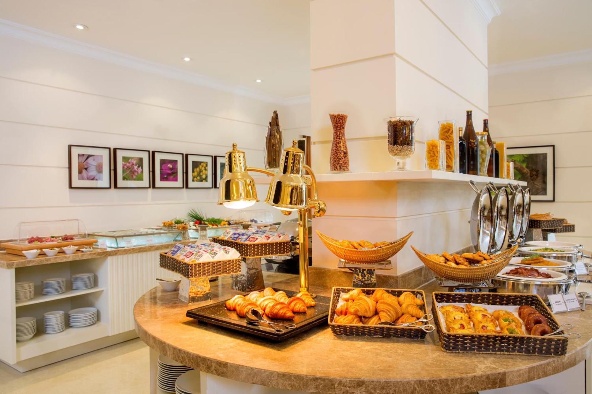 Hilton Garden Inn Hanoi Dış mekan fotoğraf