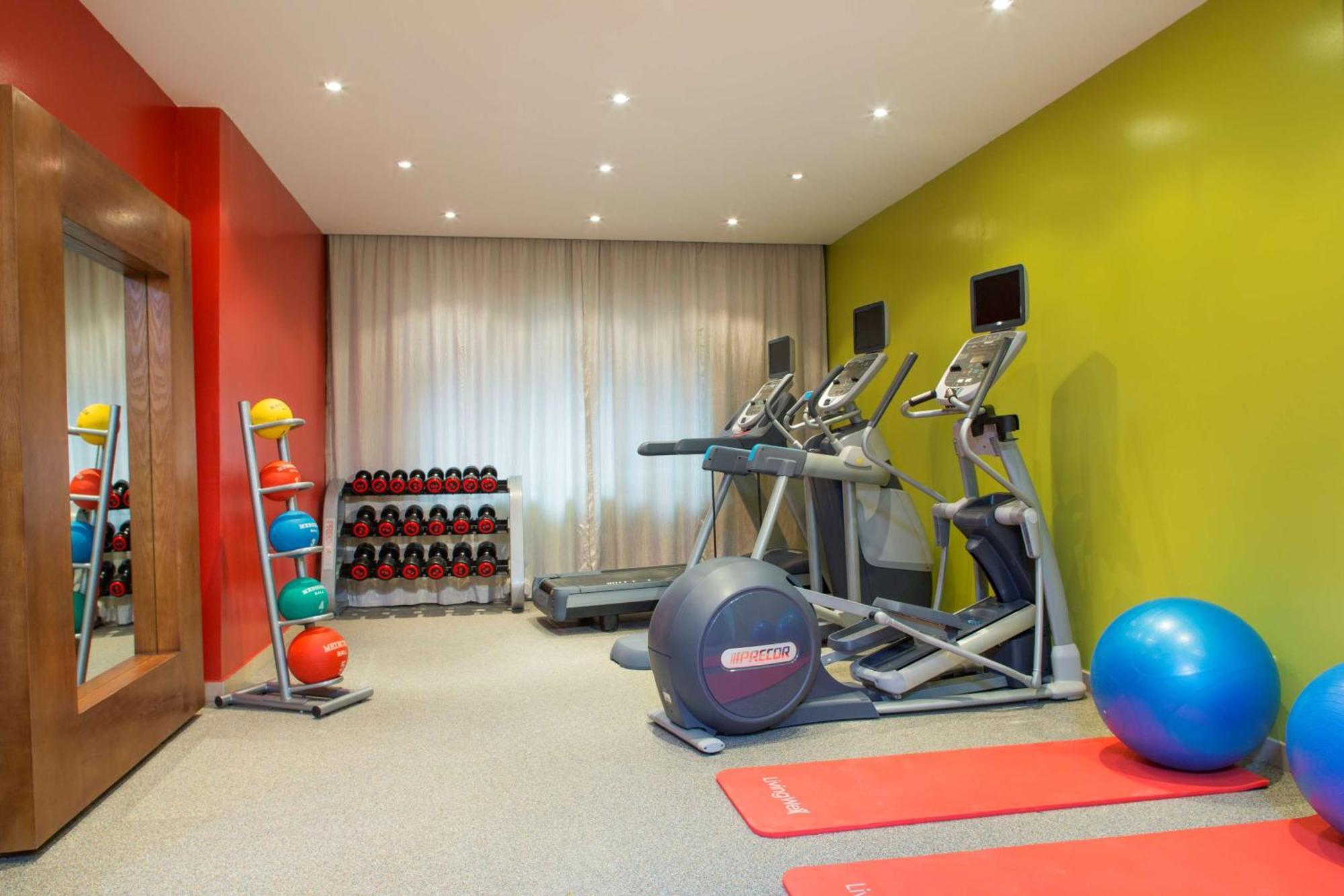 Hilton Garden Inn Hanoi Dış mekan fotoğraf